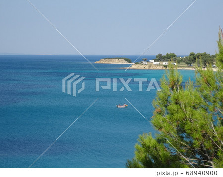 ギリシャの夏とエメラルドグリーンの地中海26 68940900