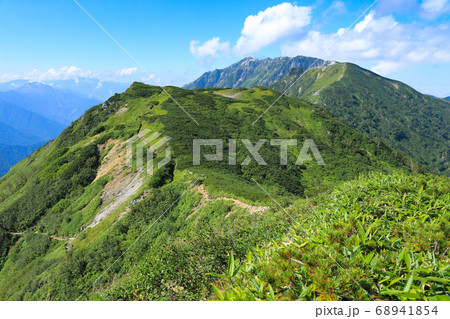 夏山の登山道イメージ　双六小屋～弓折岳 68941854