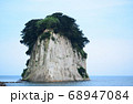 見附島　軍艦島と青い海 68947084