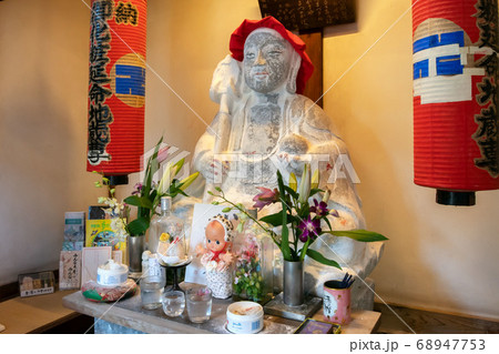 東京都港区三田の玉鳳寺の化粧地蔵尊 東京都港区三田の玉鳳寺の化粧地蔵尊 68947753