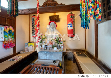 東京都港区三田の玉鳳寺の化粧地蔵尊 68947754