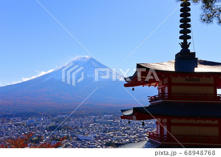 五重塔と富士山 五重塔と富士山 68948768