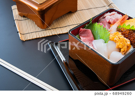 海鮮丼 重箱イメージ 海鮮丼 重箱イメージ 68949260