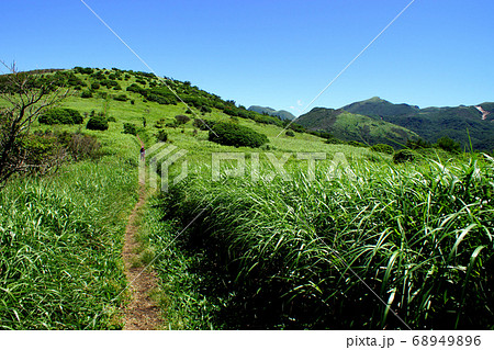 九重　猟師山登山　くじゅう連山、阿蘇五岳の眺望を楽しみながら登るトレッキングコース 68949896