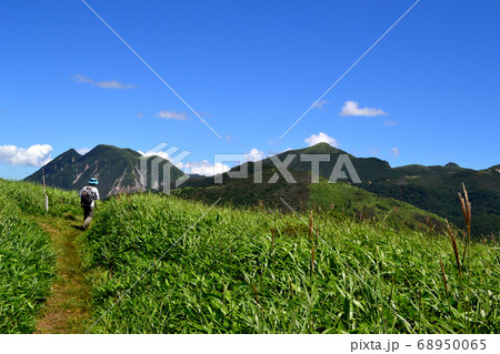 九重 猟師山登山 くじゅう連山、阿蘇五岳の眺望を楽しみながら登るトレッキングコース 九重 猟師山登山 くじゅう連山、阿蘇五岳の眺望を楽しみながら登るトレッキングコース 68950065