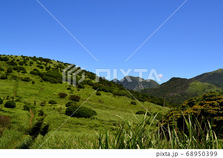 九重　猟師山登山　くじゅう連山、阿蘇五岳の眺望を楽しみながら登るトレッキングコース 68950399