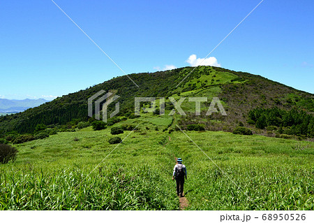 九重　猟師山登山　くじゅう連山、阿蘇五岳の眺望を楽しみながら登るトレッキングコース 68950526