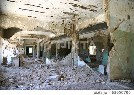 戦争で破壊されたシリアの町クネイトラ 68950700