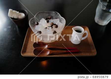 カフェで食べるみつ豆セット 68950879