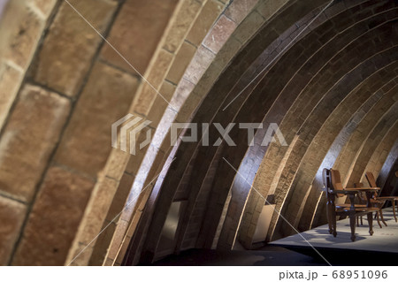 バルセロナ ガウディ建築 カサ・ミラ バルセロナ ガウディ建築 カサ・ミラ 68951096