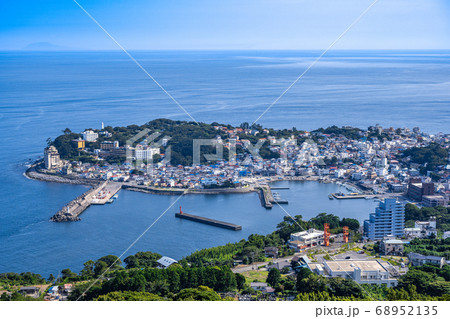 伊豆　稲取温泉街　 68952135
