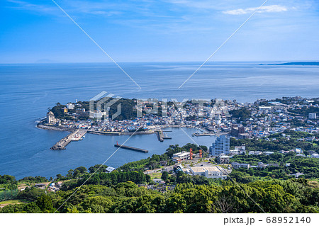 伊豆　稲取温泉街　 68952140