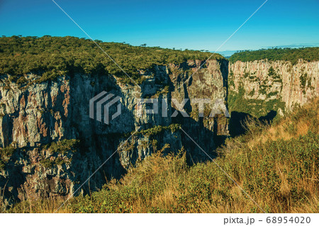 Itaimbezinho Canyon with steep rocky cliffs 68954020