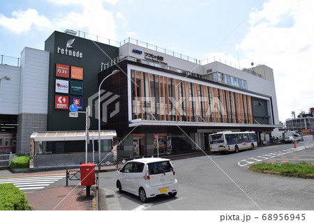 京王電鉄京王線つつじヶ丘駅、駅前広場、駅前ロータリー 京王電鉄京王線つつじヶ丘駅、駅前広場、駅前ロータリー 68956945