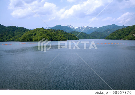 矢木沢ダム　奥利根湖　群馬県みなかみ町　　 68957376