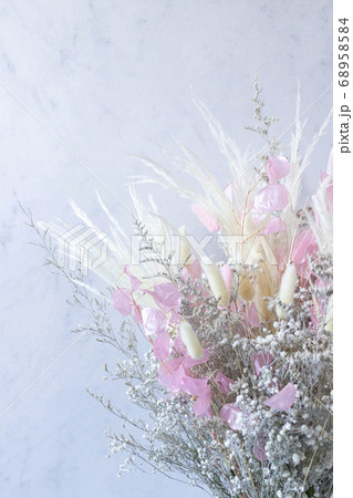 Bouquet of colorful dried flowers whites and pink Bouquet of colorful dried flowers whites and pink 68958584