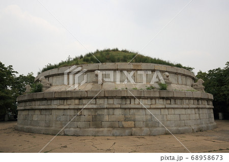 中国　河南省　安陽市　袁林景区　袁世凱墓 68958673