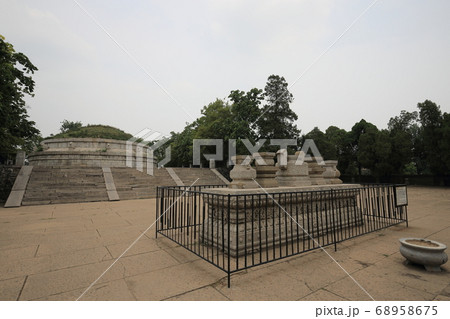 中国　河南省　安陽市　袁林景区　袁世凱墓 68958675