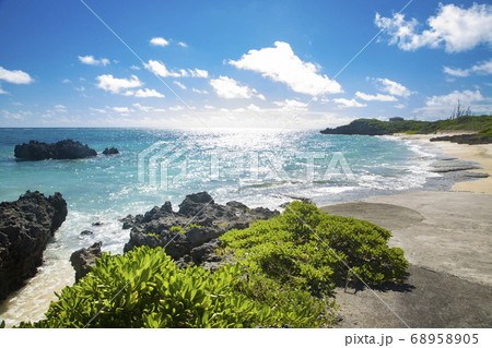 ヨロン島 寺崎海岸 ヨロン島 寺崎海岸 68958905
