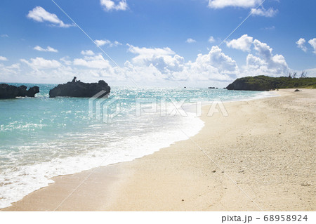 ヨロン島　黒花海岸 68958924