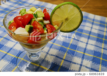 メキシコ料理のセビーチェ 68963839