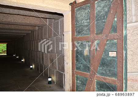 大阪城　焔硝蔵（えんしょうぐら）【重要文化財】 68963897