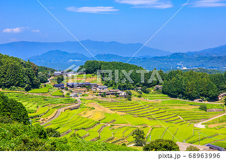 新緑の鬼木棚田 【長崎県東彼杵郡波佐見町】 新緑の鬼木棚田 【長崎県東彼杵郡波佐見町】 68963996