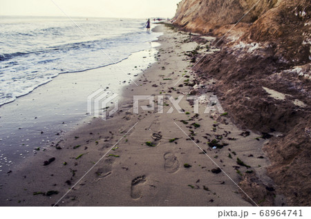 Sea sand mountain and footprints. 68964741