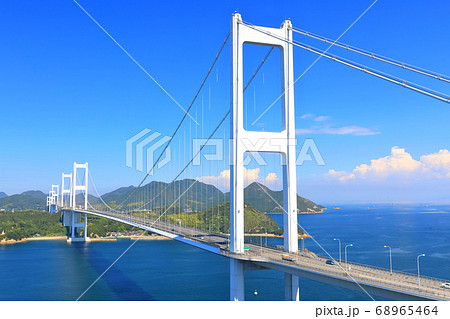 【愛媛県】快晴下の来島海峡大橋 68965464