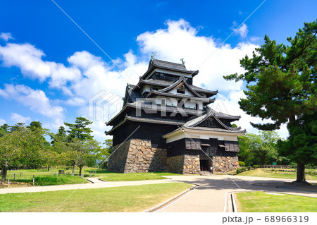 国宝　松江城（8月） 68966319