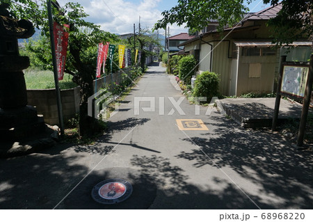 定林寺前の小道 定林寺前の小道 68968220