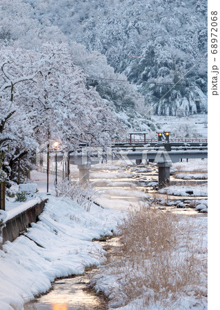 三朝温泉の雪景色 三朝温泉の雪景色 68972068