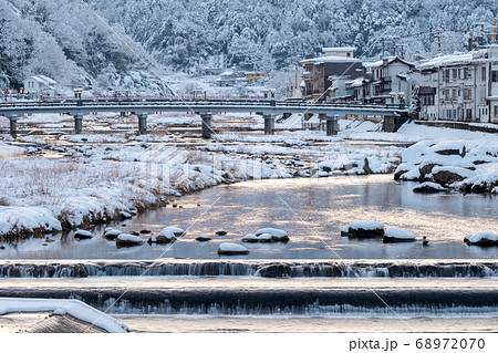 三朝温泉の雪景色 三朝温泉の雪景色 68972070