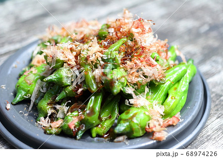 登山で食べるしし唐のソテー 68974226