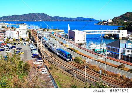 三重県、鳥羽市と近鉄特急しまかぜの風景 三重県、鳥羽市と近鉄特急しまかぜの風景 68974375