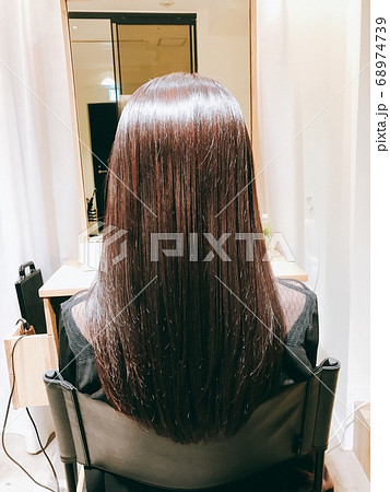 トリートメントとカラー後のツヤ髪 68974739