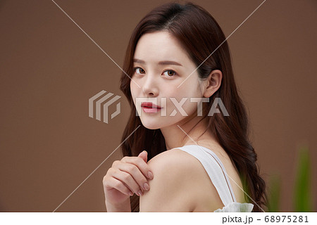 ビューティー 女性 女 68975281