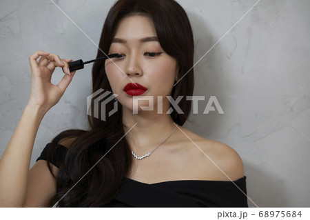 ビューティー 女性 女 68975684