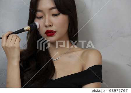 ビューティー 美容 女性 68975767