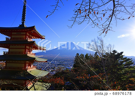 五重塔と富士山 68976178