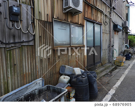 古い工場 古い工場 68976905