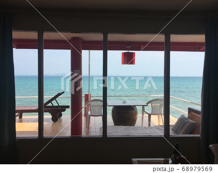タイ、ラン島で泊まったホテルの部屋から見た風景 タイ、ラン島で泊まったホテルの部屋から見た風景 68979569