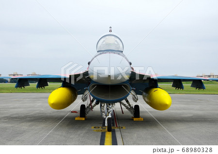 F-2戦闘機　航空自衛隊60周年記念塗装 68980328