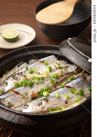 秋刀魚の炊き込みご飯 秋刀魚の炊き込みご飯 68980604