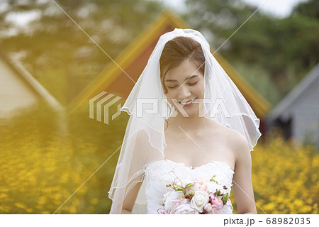 Female portrait marriage bridal Female portrait marriage bridal 68982035