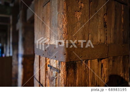 松江城 天守の現存最古の寄木柱 68983195