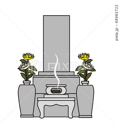 仏花を供えてお線香をあげたお墓 68983722