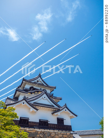 6月滋賀・彦根 彦根城の天守閣とブルーインパルス展示飛行 6月滋賀・彦根 彦根城の天守閣とブルーインパルス展示飛行 68992250