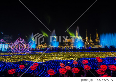 Abstract colorfull lighting bokeh texture 68992515