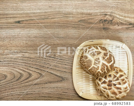 乾椎茸 花どんこ(天白) 乾椎茸 花どんこ(天白) 68992583
